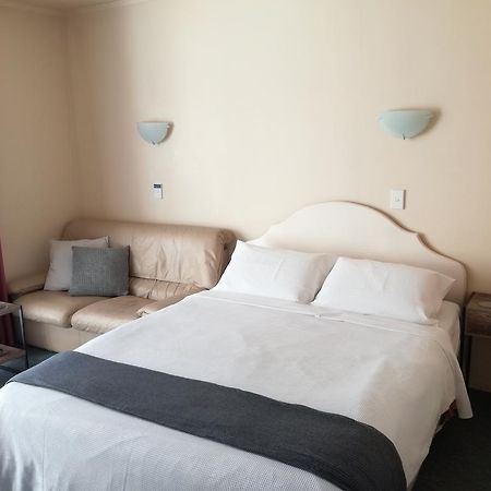 Dilworth Motel Оукланд Екстериор снимка