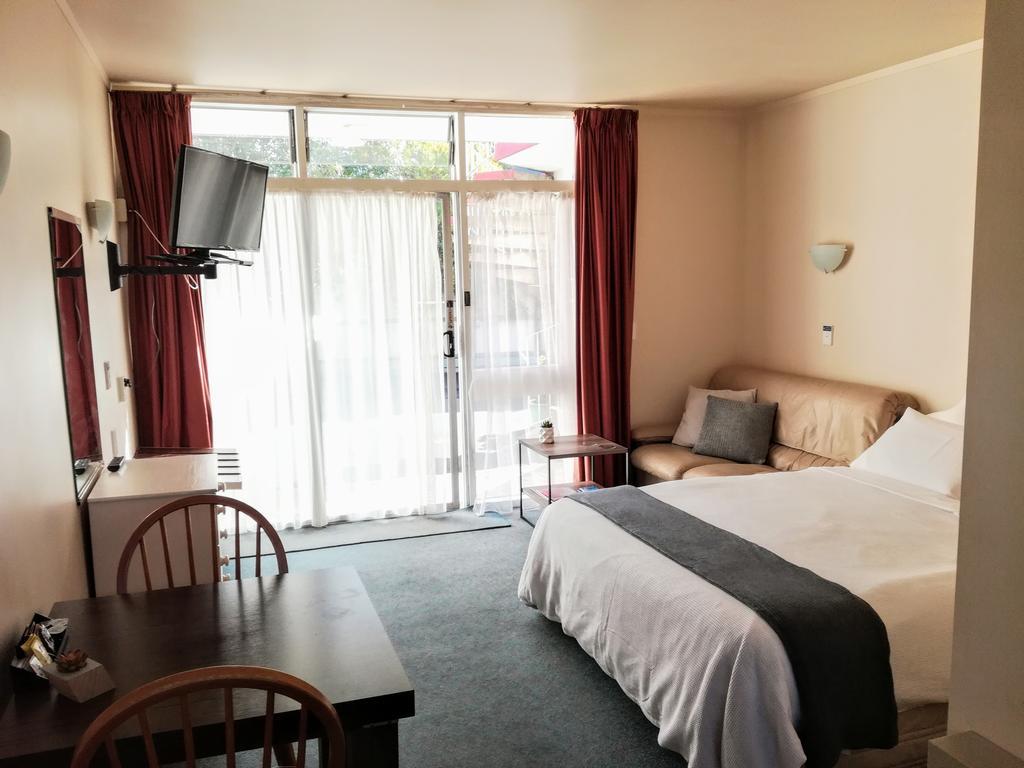 Dilworth Motel Оукланд Екстериор снимка