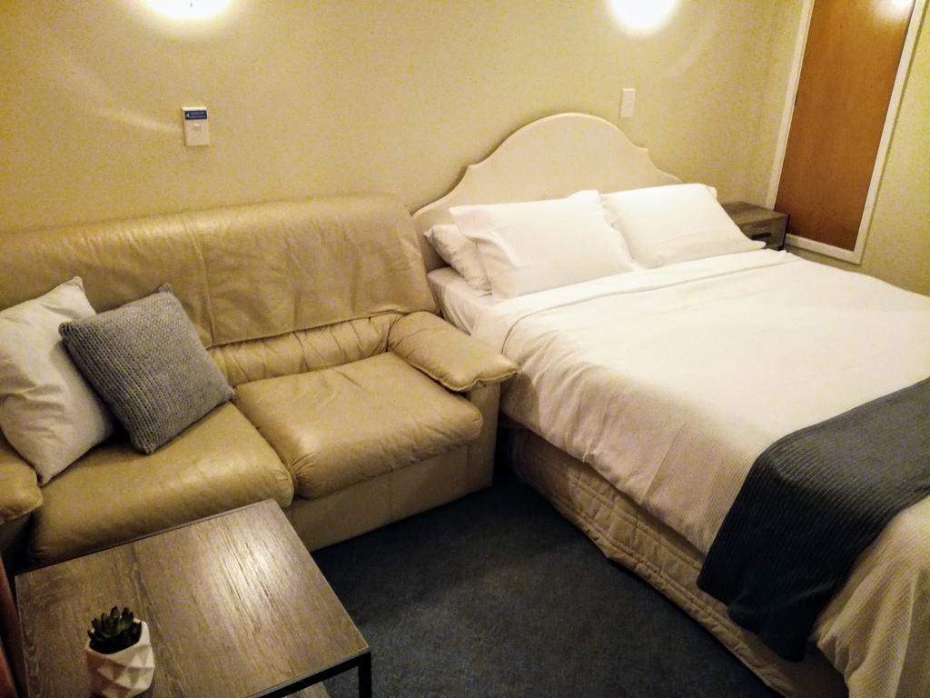 Dilworth Motel Оукланд Екстериор снимка